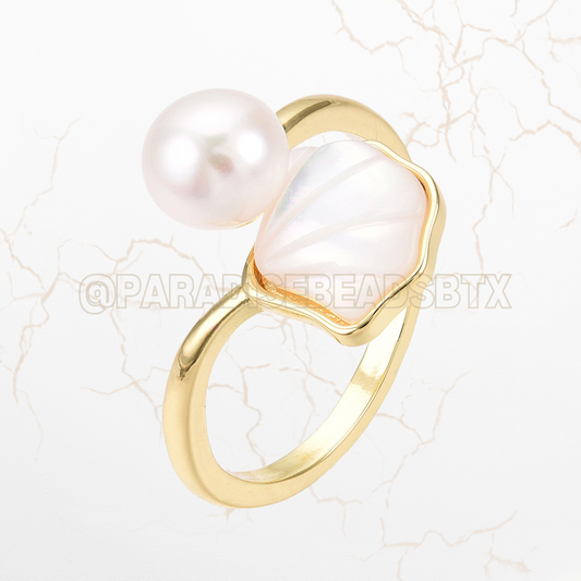 18 Gold Plated Shell Pearl Ring